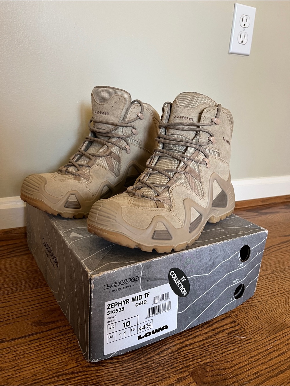Lowa Zephyr Mid TF Tactical Boots in Desert Tan